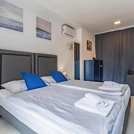 In With Kitchen Dom wakacyjny Pula