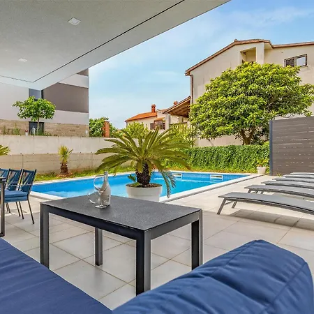 In With Kitchen Holiday home Pula