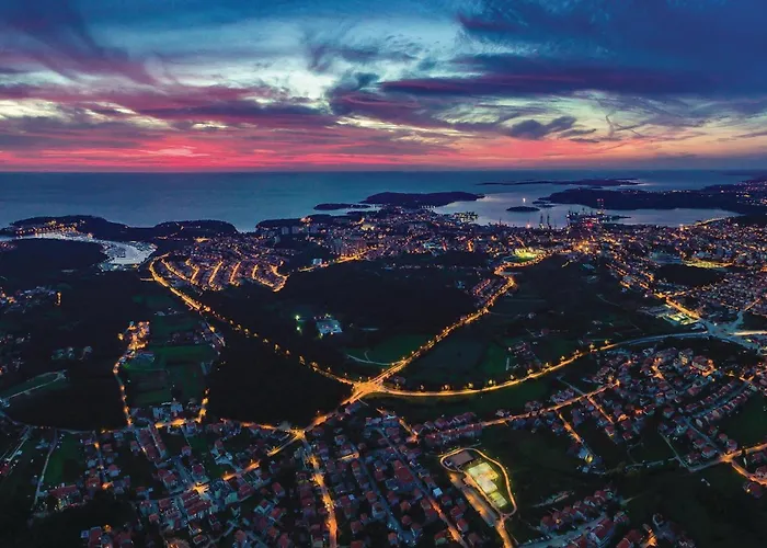 In With Kitchen Prázdninový dům Pula