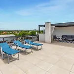 Luxurious Home In Pula *