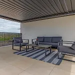Luxurious Home In Pula Casa de Férias *