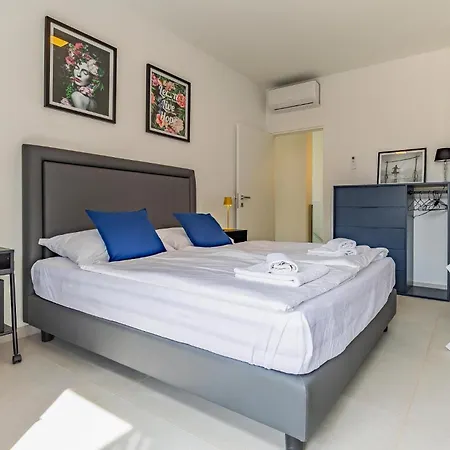 Vakantiehuis In With Kitchen *