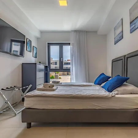 In With Kitchen * Pula