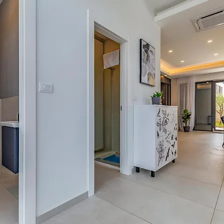 Holiday home In With Kitchen *