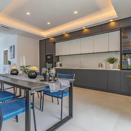 펜션 In With Kitchen 풀라