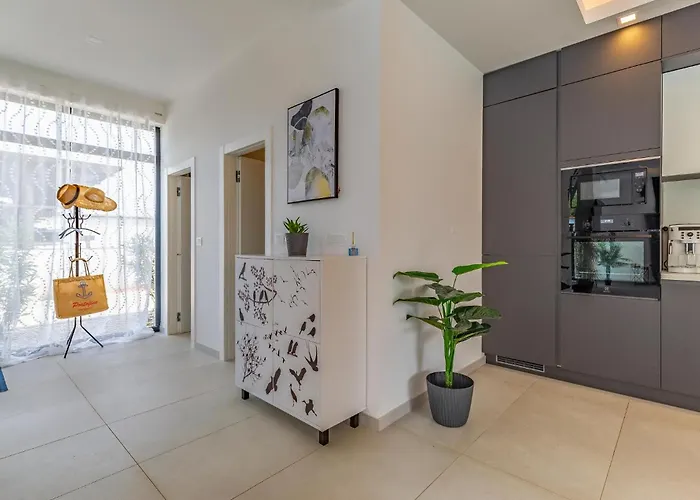 In With Kitchen *