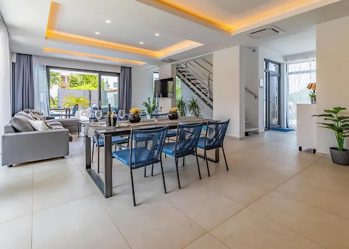 In With Kitchen 펜션 *