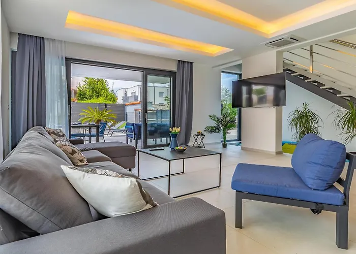 In With Kitchen 풀라